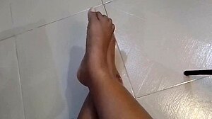 Feet fetish session with bbw amateur fingering