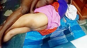Desi Aunty gets pussy eaten by Tamil boy outdoors 😜