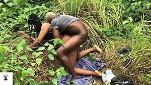 A fast and hard fuck with a girl who was hitchhiking on the roadside