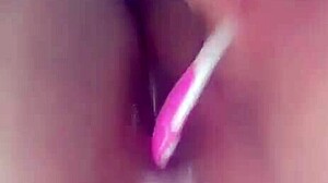 I brush my ass and it feels so delicious.