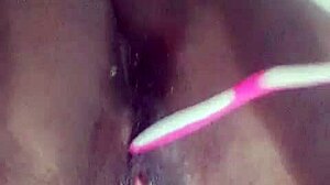 I brush my ass and it feels so delicious.