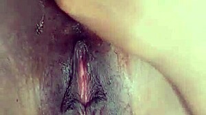 I brush my ass and it feels so delicious.