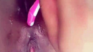 I brush my ass and it feels so delicious.