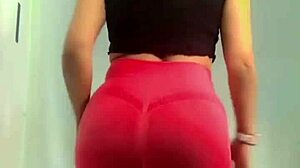 Panty outline in leggings