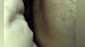 Gemendo muito e tendo fortes orgasmos do cu para buceta da buceta para o cu