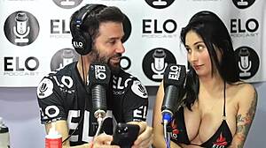 Entrevista with Elo Podcast Turns Spicy with Jenifer Play in Hot 3some