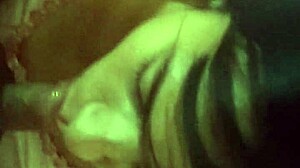 en bata me mete la verga en la boquita se me quita el sue�o y le dor una buena mamada acabo tan candente que decido montarlo y moverme mucho upss te corriste dentro