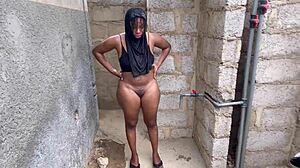 Bbw asian spreads for big black cock outdoors