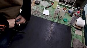 Masturbating on the workbench, a new trend?