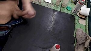 Masturbating on the workbench, a new trend?