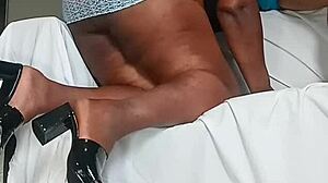 look at this sexy thick girl showing off her pretty lips and big ass