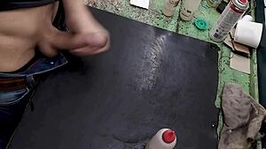 Masturbating on the workbench, a new trend?