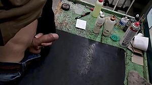 Masturbating on the workbench, a new trend?