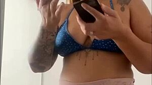 Exhibitionist Flashes Big Pussy After Night Of Fun