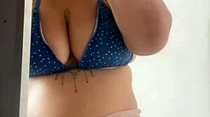 Exhibitionist Flashes Big Pussy After Night Of Fun