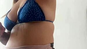 Exhibitionist Flashes Big Pussy After Night Of Fun