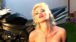 Caylan curtis solo masturbation!