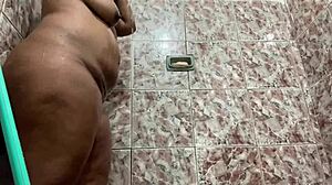 Ebony Babe in Shower Makes Christmas Come Early