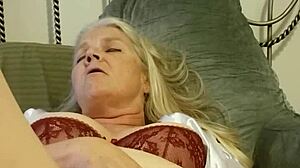 hot mature bbw fucks her dildo with toys