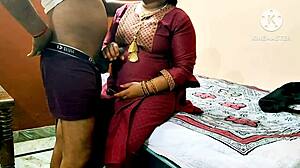 Gym boys fucked horny Indian Bhabhi with experience