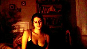 Beautiful white girl gives an amazing blowjob!