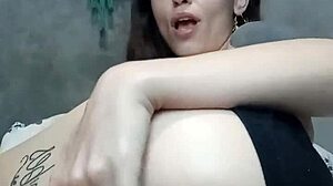 young girl fucking her hot ass with toys