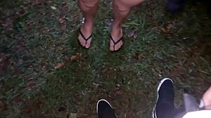 Eu peguei dois paus depois da festa eles me foderam na beira da estrada