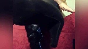 I worship her boots in custom content