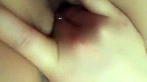 Girl masturbates her pussy live on camera