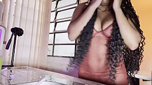 aliviando o tesão com meu brinquedinho novo