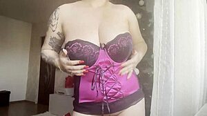 pussy lips and big natural tits bounce solo