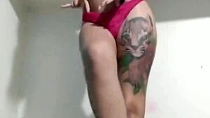 flaquito with long sexy legs gets naughty
