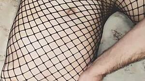 Mature skinny wife gets anal in homemade fun 😏