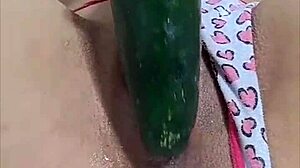Video masturbandome para mi fans anal con un pepino pepino en mi pussy doble penetracion