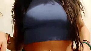 luna feliz y alocada shows her curvy latina body with tattoos and long hair