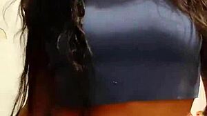 luna feliz y alocada shows her curvy latina body with tattoos and long hair