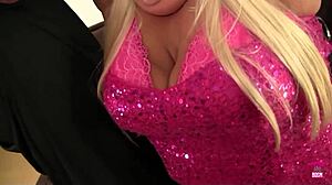 Hey babe, wanna see me get eaten out and fucked missionary?