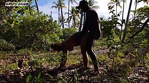 Living wild with intense anal in paradise today