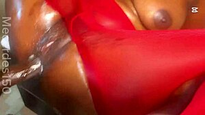 Bathroom steamy fuck with Daisy’s wet shaved pussy