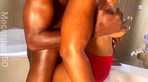 Bathroom steamy fuck with Daisy’s wet shaved pussy
