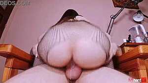 Teen rides reverse cowgirl and squats out creampie