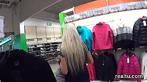 i flash and cum in outdoor toilet in front of arab neighbors