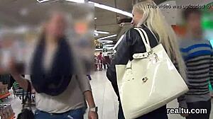 i flash and cum in outdoor toilet in front of arab neighbors