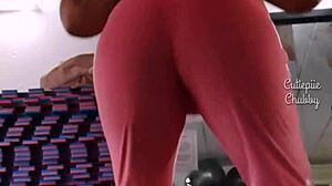 I saw this bbw ebony girl doing squats at the gym, her big ass was amazing, I couldn't stop staring