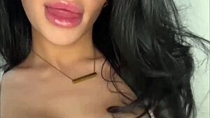 Wow, Very Wet Fingering!