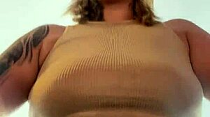 i was training at the gym in times square, my hard nipples and sweaty pussy making guys stare