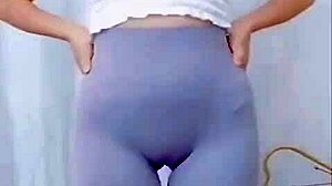 Watch this Asian girl dance with cameltoe?