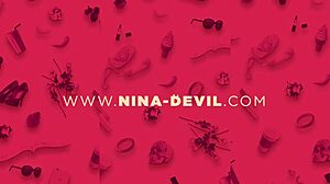 sexy teen 18+ showing off stunning ass