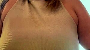 i was training at the gym in times square, my hard nipples and sweaty pussy making guys stare