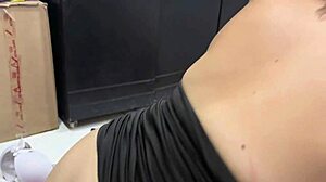 hacemos un trio con mi hermanastra en la ducha